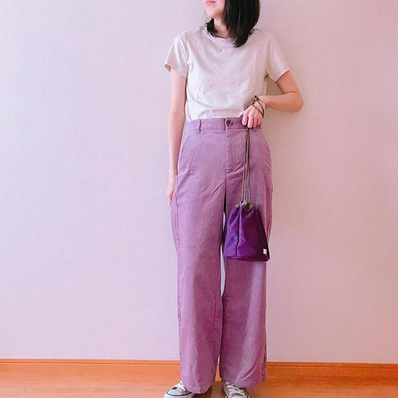 UNIQLO(ユニクロ)の「クルーネックT(半袖)」をあわせたコーディネートです