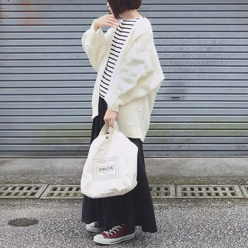 URBAN RESEARCH(アーバンリサーチ)の「TRAVEL COUTURE by LOWERCASE キャンバストートバッグM」をあわせたコーディネートです