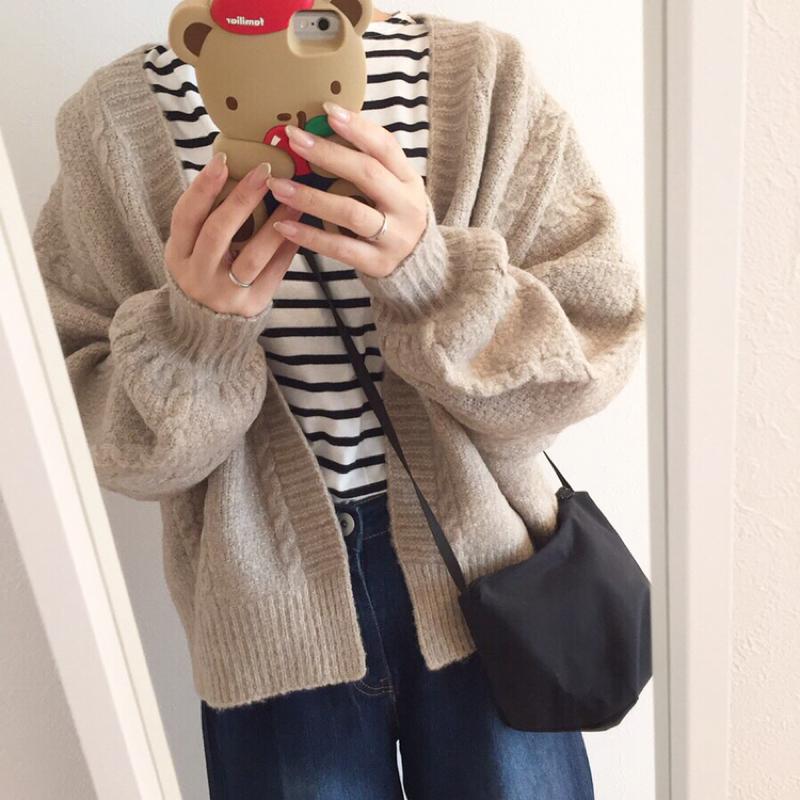 coca(コカ)の「【再入荷】【メール便不可】ショート丈ドルマンニットカーディガンcocaオリジナル/田中亜希子さん着用(akiico/ケーブル/ボ」をあわせたコーディネートです