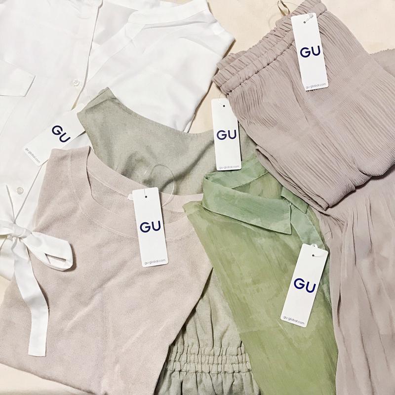 GU(ジーユー)の「ランダムプリーツロングスカートQ」をあわせたコーディネートです