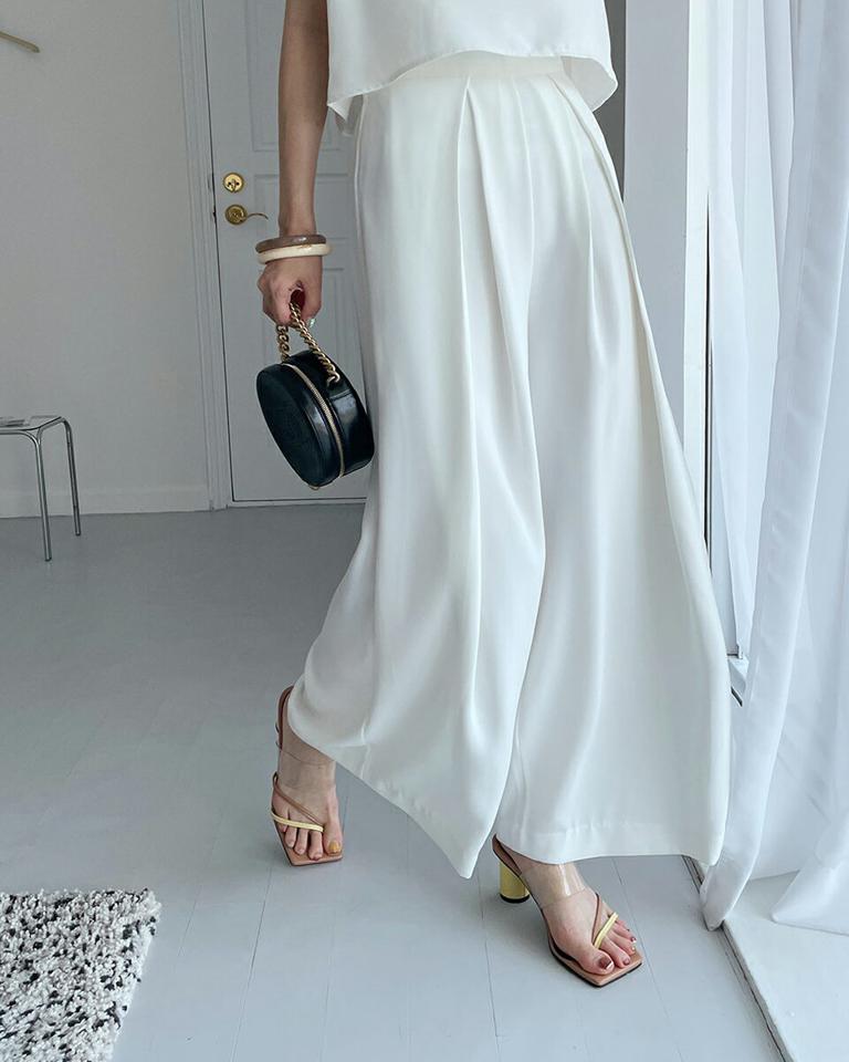 【10%OFF】タックスラックス・b72766 レディース 【pt】スラックス パンツ ロング丈 単色 無地 シンプル ベーシック タック 体型カバー ハイウエスト ワイド フレア 脚長 春 夏 スタイリッシュ 大人 白 ホワイト かわいい 韓国ファッション ハイホリHIHOLLI セール SALE