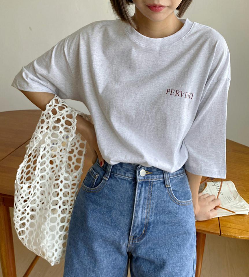 PERVERTロゴTシャツ・t01038 レディース 【tops】トップス Tシャツ 七分袖 七分丈 7分袖 7分袖 コットン 綿 ロゴ レタリング シンプル ワンポイント カジュアル ラウンドネック ラフ ロゴT ドロップショルダー 夏 韓国ファッション