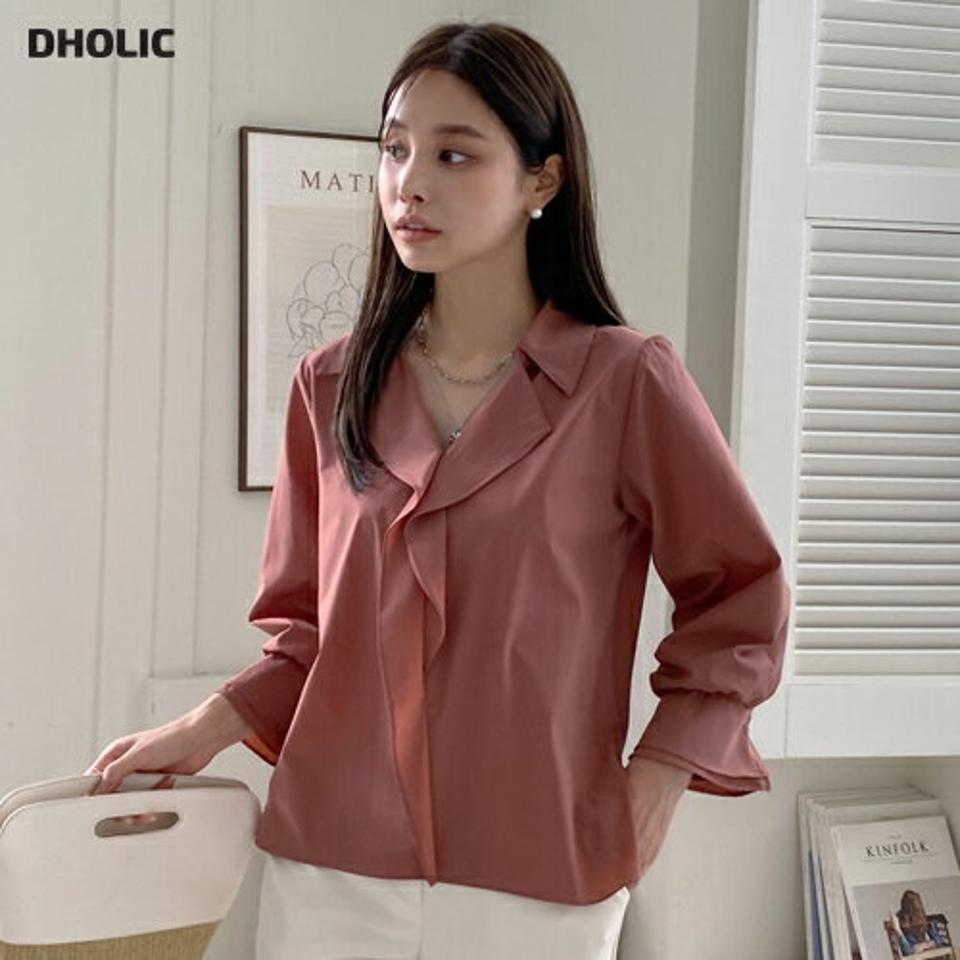 ラッフルカラーブラウス・b72458 レディース 【bl】ブラウス トップス 長袖 単色 無地 ラッフル ゆったり 体型カバー オフィスカジュアル Vネック 鎖骨 デコルテ 春 夏 フェミニン きれいめ 大人 ピンク オレンジ 韓国ファッション ハイホリHIHOLLI