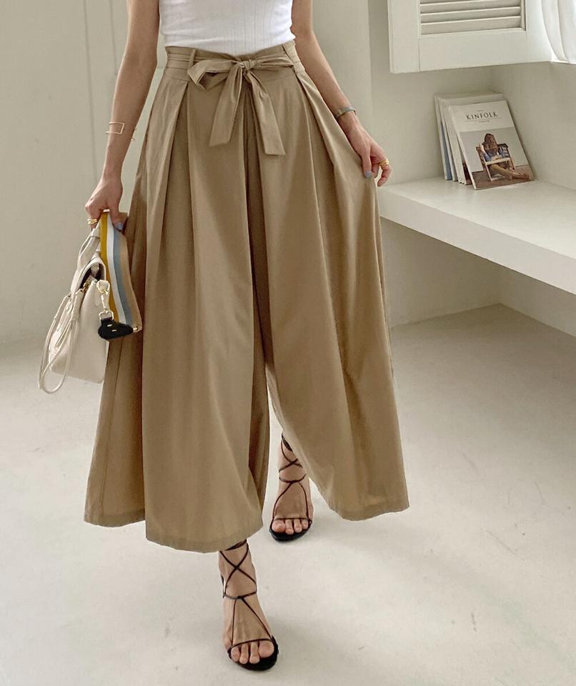 【10%OFF】ストラップ付フレアパンツ・b72475 レディース 【pt】パンツ ロング丈 単色 無地 ワイド フレア ウエストマーク りぼん リボン タック 体型カバー 楽ちん ゆったり 春 夏 カジュアル フェミニン ベージュ 韓国ファッション ハイホリHIHOLLI セール SALE