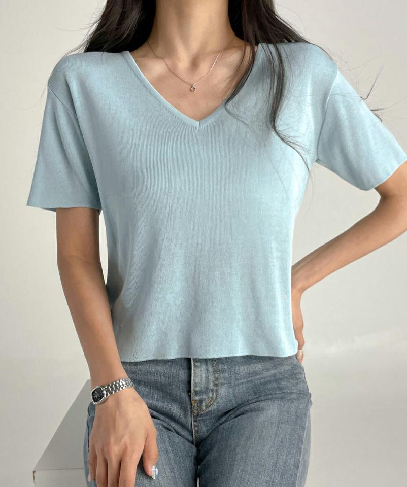 Vネッククロップド半袖ニット・t03032 レディース 【tops】トップス ニット 半袖 クロップド丈 短丈 Vネック 単色 無地 シンプル ベーシック 大人 カジュアル 紫 黄色 カーキ 緑 水色 ネイビー 夏 韓国ファッション