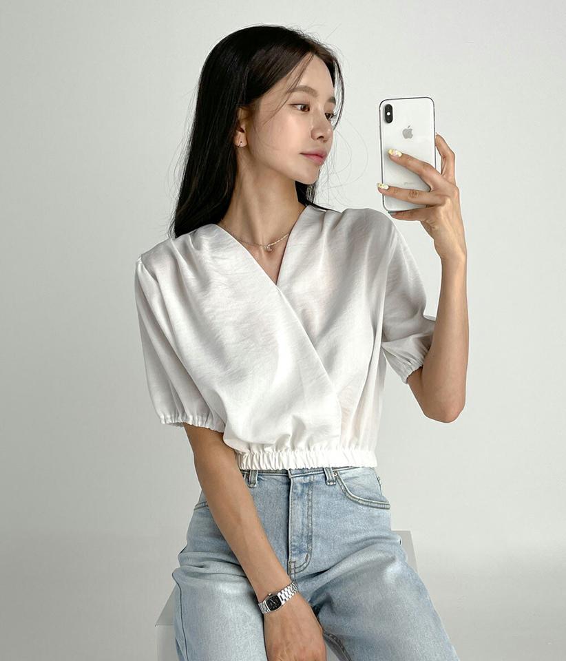 タックカシュクールブラウス・t03034 レディース 【bl】トップス ブラウス 半袖 カシュクール タック 単色 無地 シンプル 大人 かわいい 可愛い ピンク パフスリーブ ラップデザイン 夏 韓国ファッション