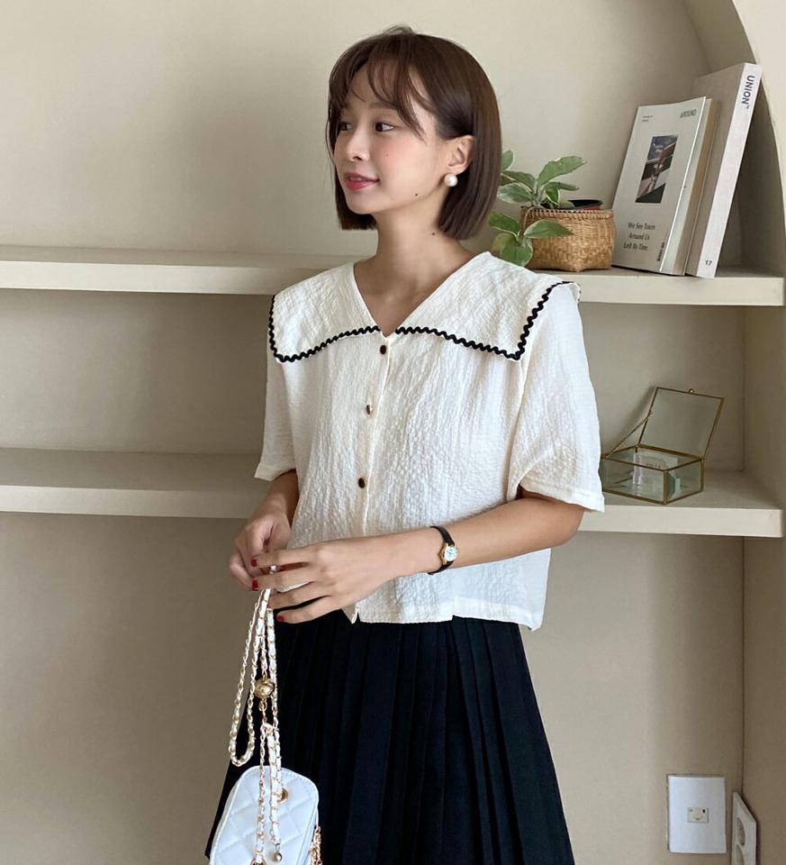 【10%OFF】ウェーブビッグカラーブラウス・t01050 レディース 【bl】トップス ブラウス 半袖 ハーフスリーブ 大きい襟 襟コン かわいい 可愛い ガーリー シンプル ウェーブ リンクル クロップド丈 夏 韓国ファッション セール SALE