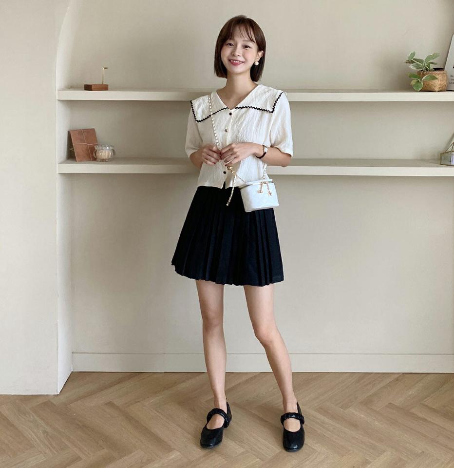 【10%OFF】ウェーブビッグカラーブラウス・t01050 レディース 【bl】トップス ブラウス 半袖 ハーフスリーブ 大きい襟 襟コン かわいい 可愛い ガーリー シンプル ウェーブ リンクル クロップド丈 夏 韓国ファッション セール SALE