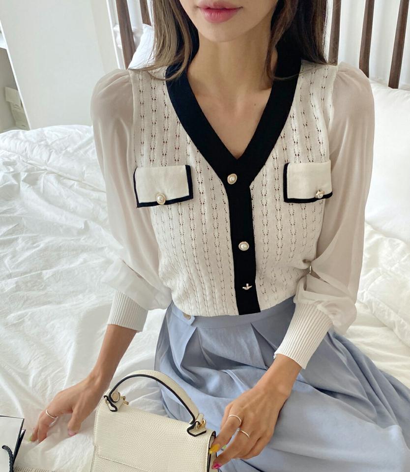 シアースリーブ配色パンチングニット・b01443 レディース 【tops】トップス ニット 年上 長袖 透け感 シアー シースルー パンチング パールボタン フェミニン 高級感 異素材 大人 パフスリーブ モノトーン 春 秋 韓国ファッション