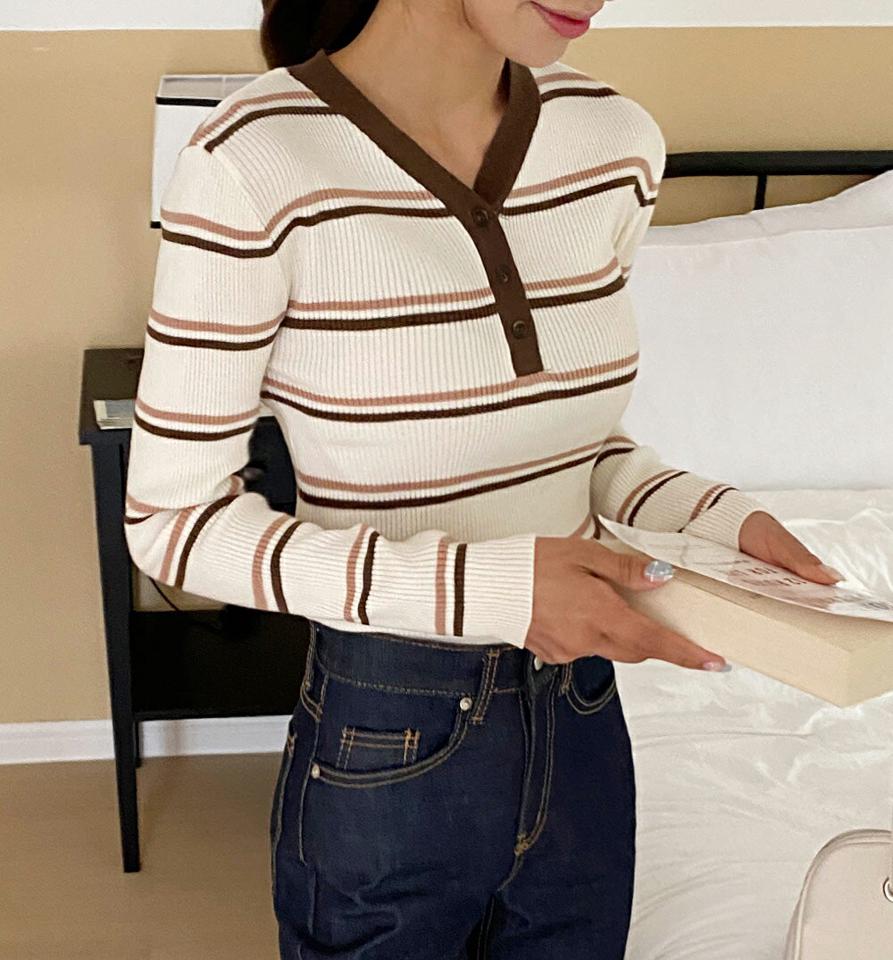 Vネックボタンボーダーニット・b68348 レディース 【tops】トップス ニット 長袖 ボーダー柄 マルチボーダー Vネック ボタン スリム タイト カジュアル ラフ 春 秋 韓国ファッション