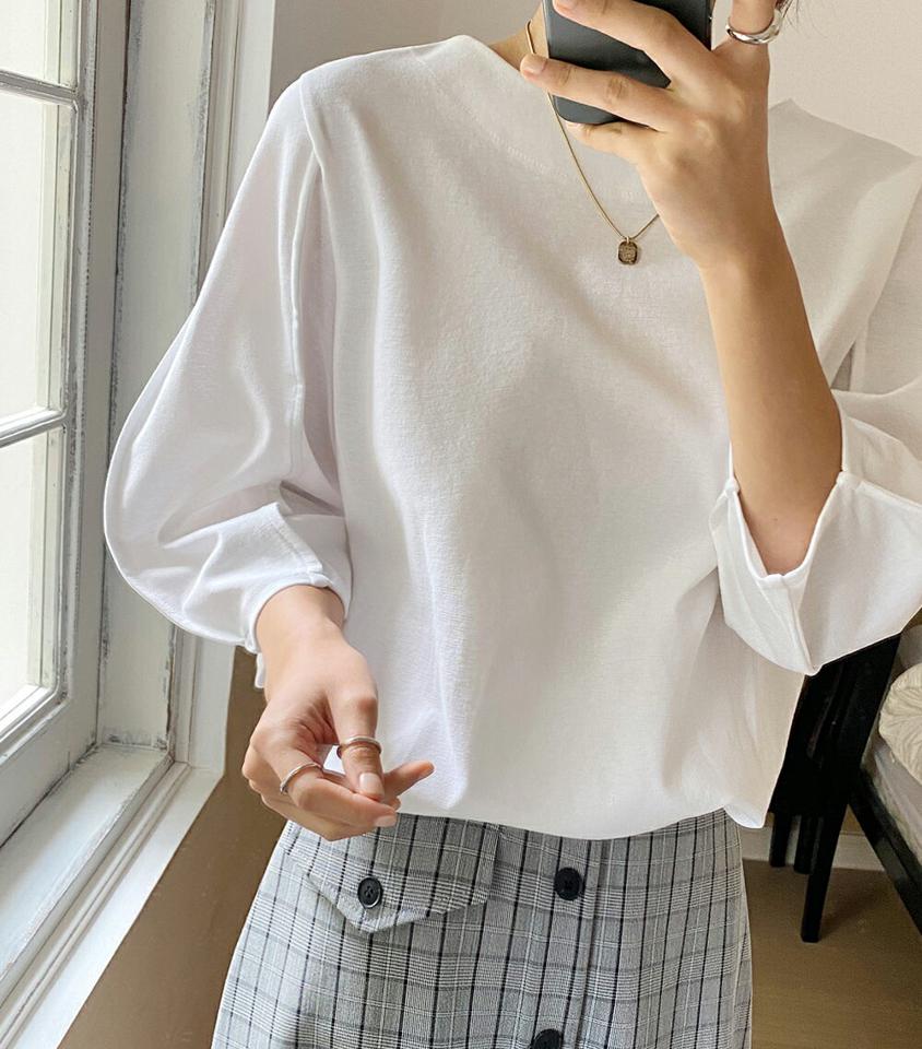 ≪人気商品再入荷≫ボリュームスリーブTシャツ・t68329 レディース 【tops】トップス Tシャツ 七分袖 七分丈 7分袖 7分丈 ボリューム袖 バルーンスリーブ ラウンドネック 単色 無地 シンプル フェミニン ユニーク ベージュ 春 秋 韓国ファッション
