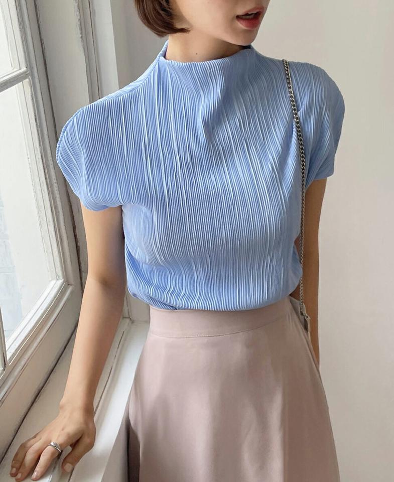 ハーフネックプリーツブラウス・t68407 レディース 【bl】トップス ブラウス 半袖 ハーフネック プリーツ フェミニン 上品 大人 単色 きれいめ シルキー 高級感 フレンチスリーブ ショートスリーブ 白 春 夏 韓国ファッション