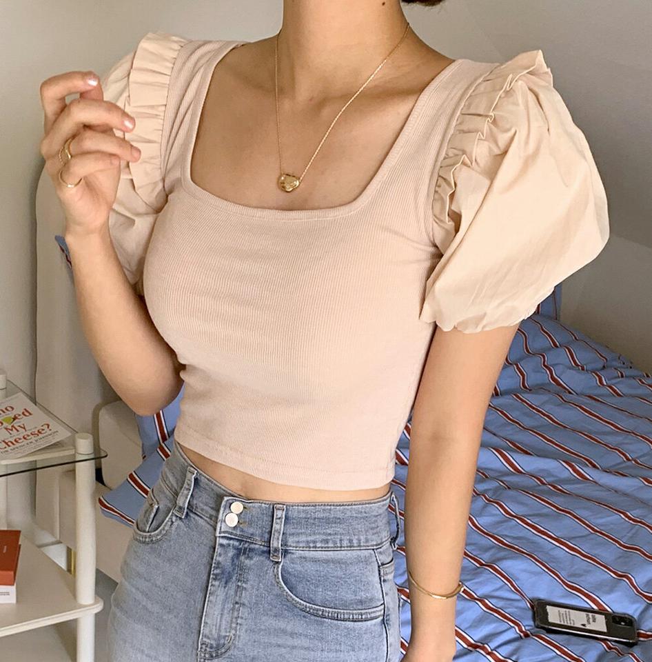 スクエアネックフリルパフTシャツ・t67492 レディース 【tops】トップス Tシャツ 半袖 パフスリーブ スクエアネック フリル ガーリー かわいい 可愛い 大人 単色 無地 シンプル スリム タイト リブ ベージュ 夏 韓国ファッション