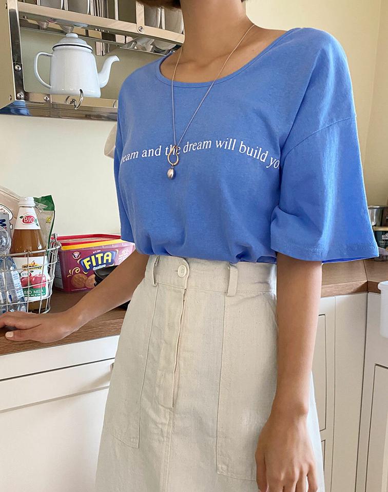 UネックレタリングTシャツ・b67023 レディース 【tops】トップス Tシャツ 半袖 ハーフスリーブ レタリング ロゴ Uネック カジュアル ロゴT シンプル ラフ ドロップショルダー 青 夏 韓国ファッション