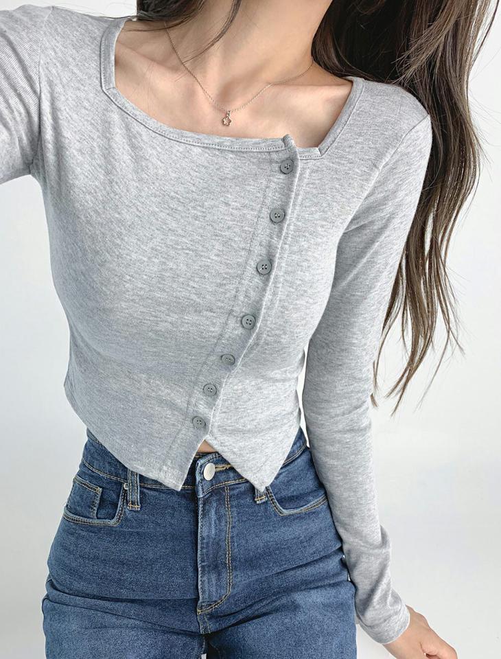 スクエアボタンTシャツ・t03105 レディース 【tops】トップス Tシャツ 長袖 ロンT ボタン スクエアネック 単色 無地 シンプル カジュアル スリム タイト へそ出し クロップド丈 春 秋 韓国ファッション
