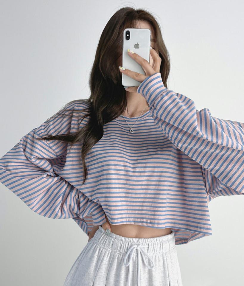 ボーダークロップドTシャツ・t03104 レディース 【tops】トップス Tシャツ 長袖 ボーダー柄 クロップド丈 へそ出し 短丈 カジュアル ラウンドネック ワイドスリーブ ドロップショルダー ショート丈 春 秋 韓国ファッション