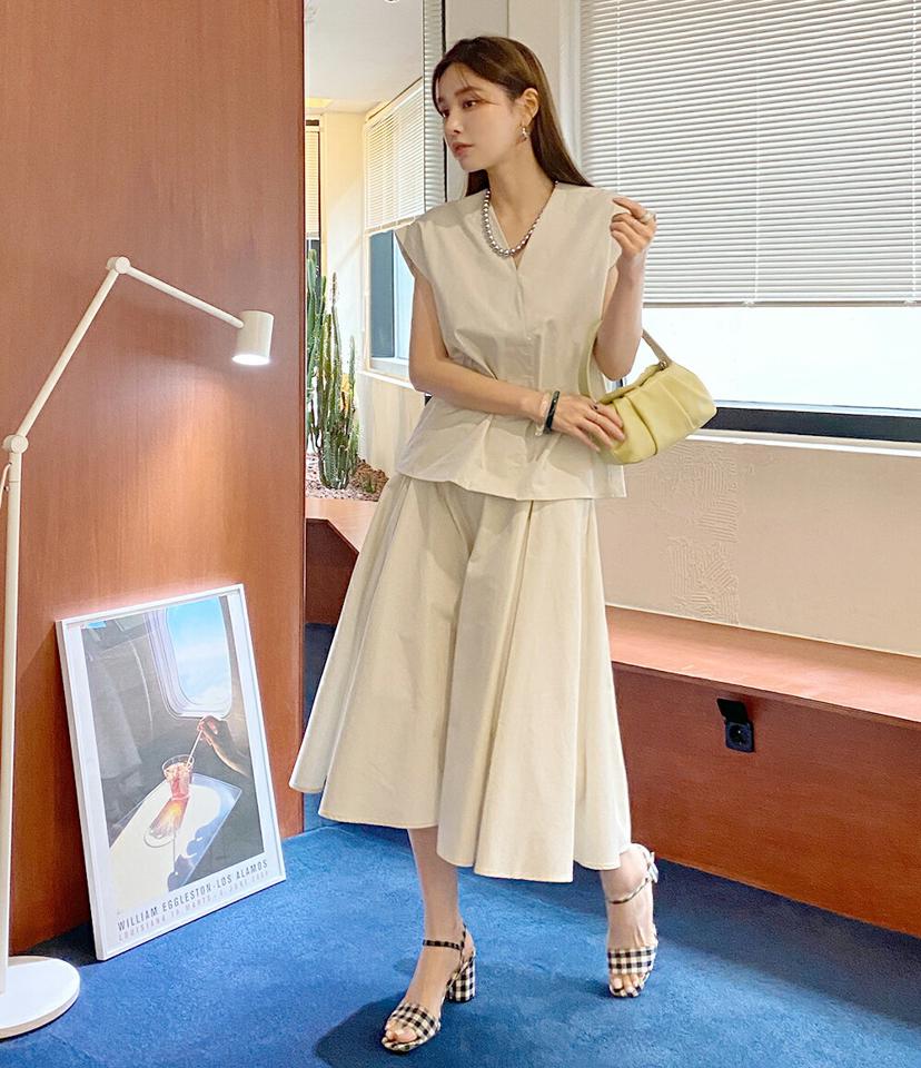 【10%OFF】Vネックブラウス&タックフレアスカートSET・b72864 レディース 【sk】セットアップ セット setup トップス フレンチスリーブ 単色 無地 シンプル ベーシック スカート ロング丈 オフィスカジュアル 春 夏 ベージュ 韓国ファッション ハイホリHIHOLLI セール SALE
