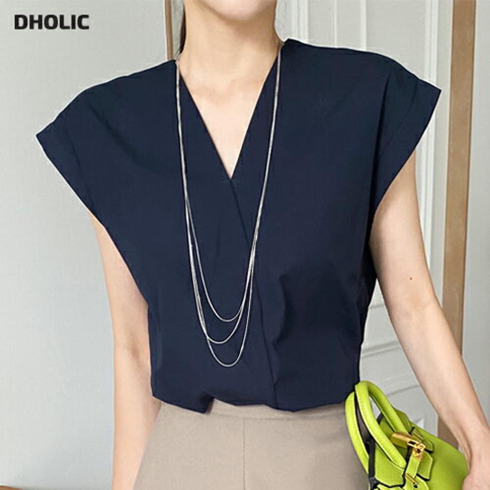 Vネックブラウス・b72796 レディース 【bl】ブラウス トップス 半袖 フレンチスリーブ Vネック 鎖骨 デコルテ 単色 無地 シンプル ベーシック オフィスカジュアル 春 夏 大人 フェミニン 紺 ネイビー きれいめ 韓国ファッション ハイホリHIHOLLI