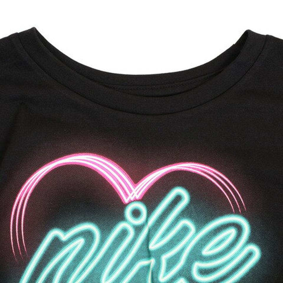 ナイキ（NIKE） キッズ ガールズ HEART GROW IN THE DARK 半袖 Tシャツ 36H550-023 （キッズ）