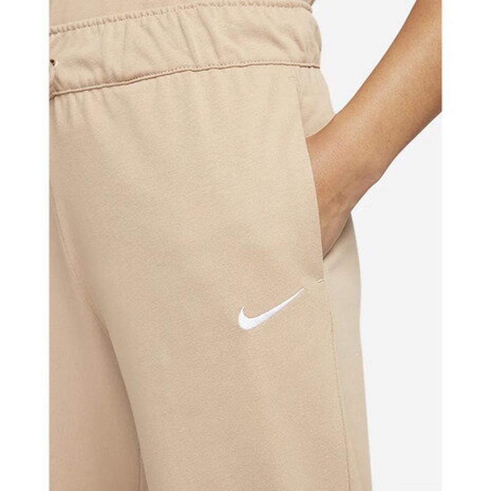 【10/26 10:00〜10/28 23:59迄 エントリー＆対象3店舗買い回りで最大P10倍！】ナイキ（NIKE） イージー ジョガーパンツ DM6420-200 （レディース）