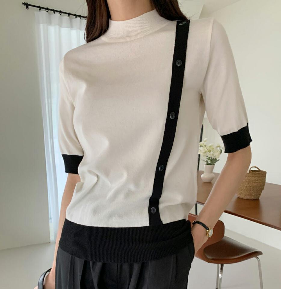 フェイクボタン配色ニット・b72500 レディース 【tops】トップス ニット 半袖 配色 柄 模様 ぼたん ボタン フェイクボタン ユニーク ライン バイカラー 春 夏 上品 フェミニン ハーフネック 春 白 黒 モノトーン 韓国ファッション ハイホリHIHOLLI