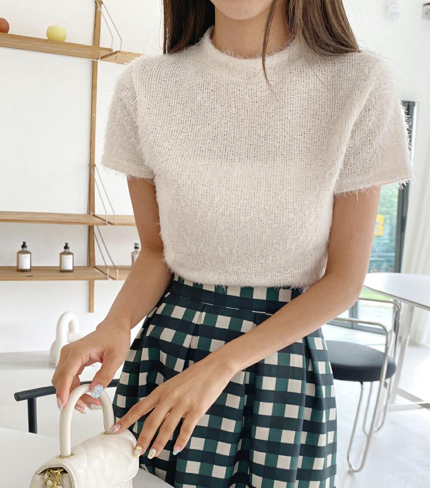 ソフトハーフネックTシャツ・t67523 レディース 【tops】トップス Tシャツ 半袖 もけもけ ソフト ハーフネック 黄色 紫 青 テクスチャ— 単色 無地 シンプル かわいい 大人 モックネック もこもこ ふわふわ 春 夏 秋 韓国ファッション