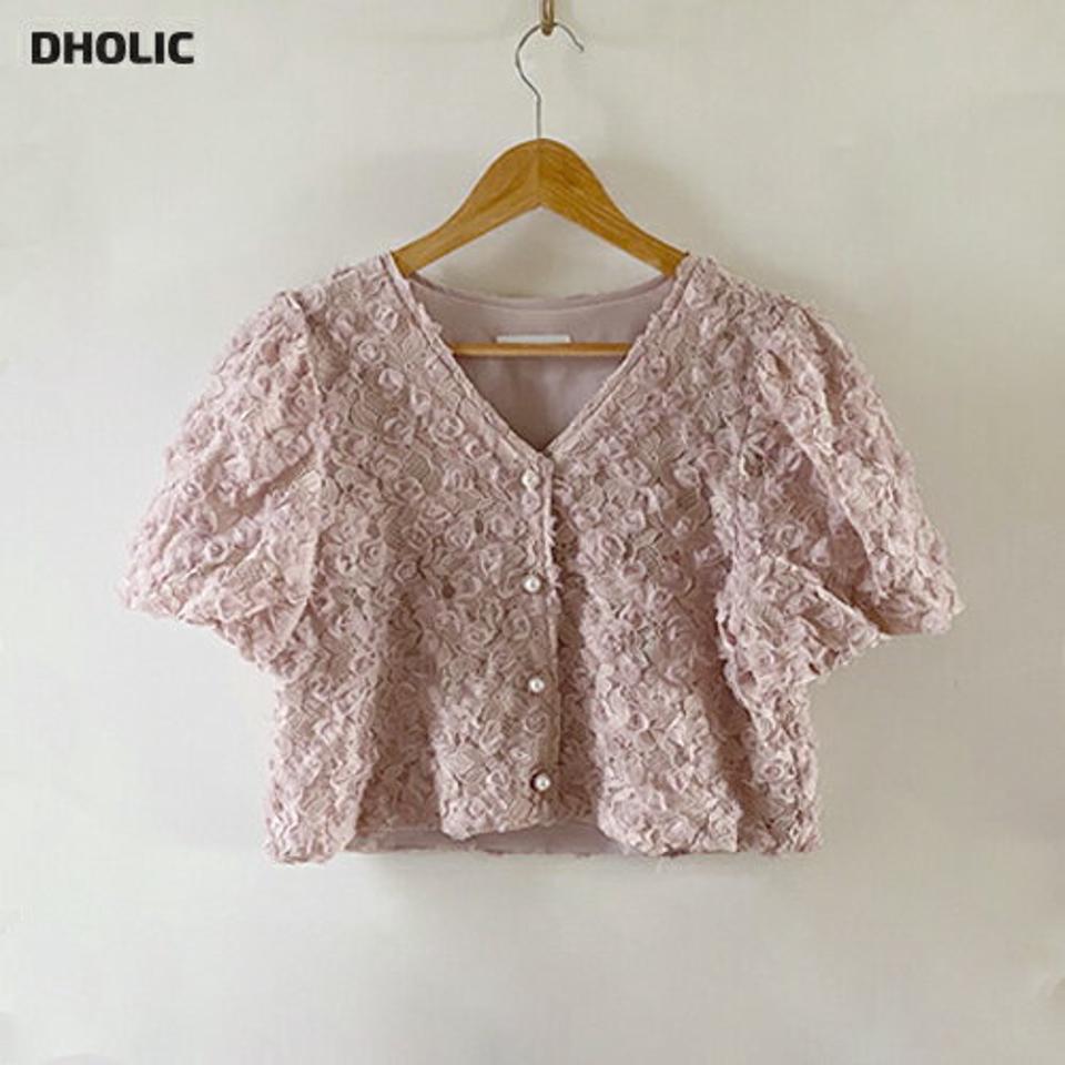 フラワーレースフェイクパールブラウス・b67557 レディース 【bl】トップス ブラウス 半袖 総レース フェミニン 花柄 パールボタン きれいめ 大人 かわいい ピンク パフスリーブ 夏 韓国ファッション