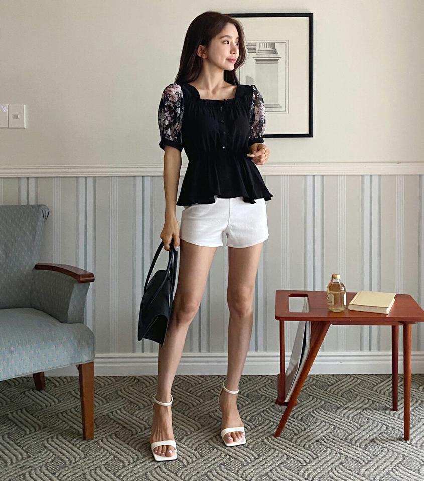 花柄パフペプラムブラウス・t67524 レディース 【bl】トップス ブラウス 半袖 ハーフスリーブ パフスリーブ 花柄 ペプラムトップス 二の腕カバー フェミニン かわいい 可愛い きれいめ ウエストマーク フリル 夏 韓国ファッション