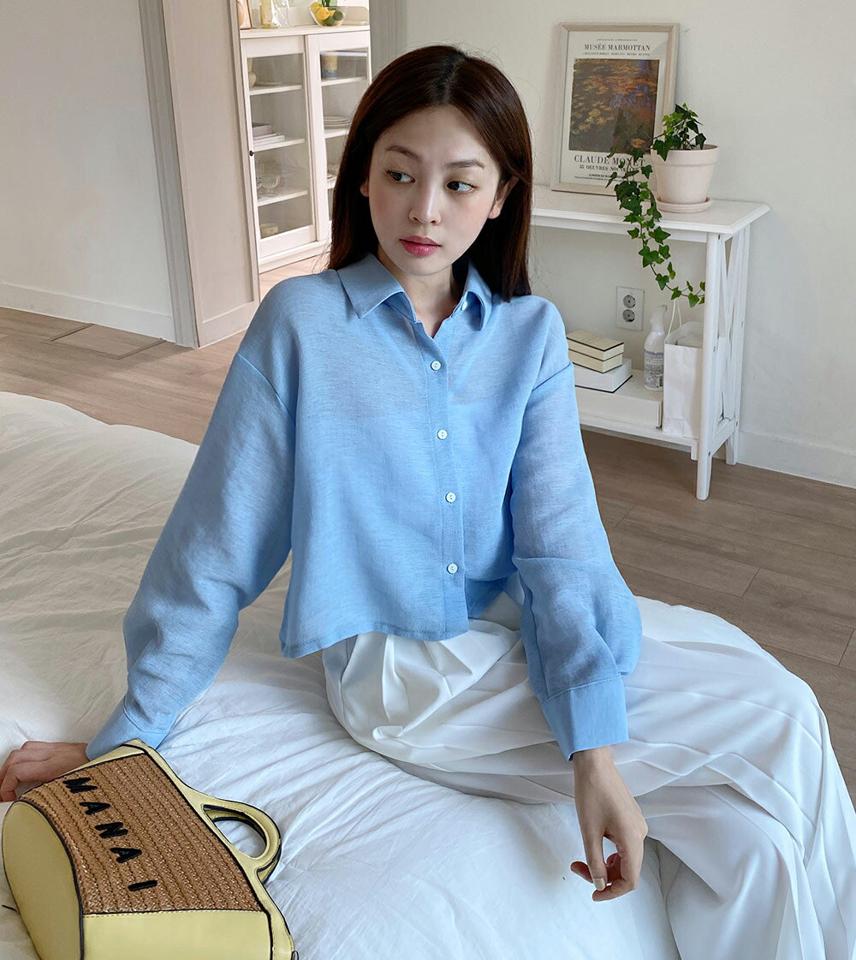 バックボタンクロップドシャツ・t67087 レディース 【bl】トップス シャツ 長袖 クロップド丈 単色 無地 シンプル ユニーク カジュアル シアー シースルー 透け感 ドロップショルダー 春 秋 韓国ファッション