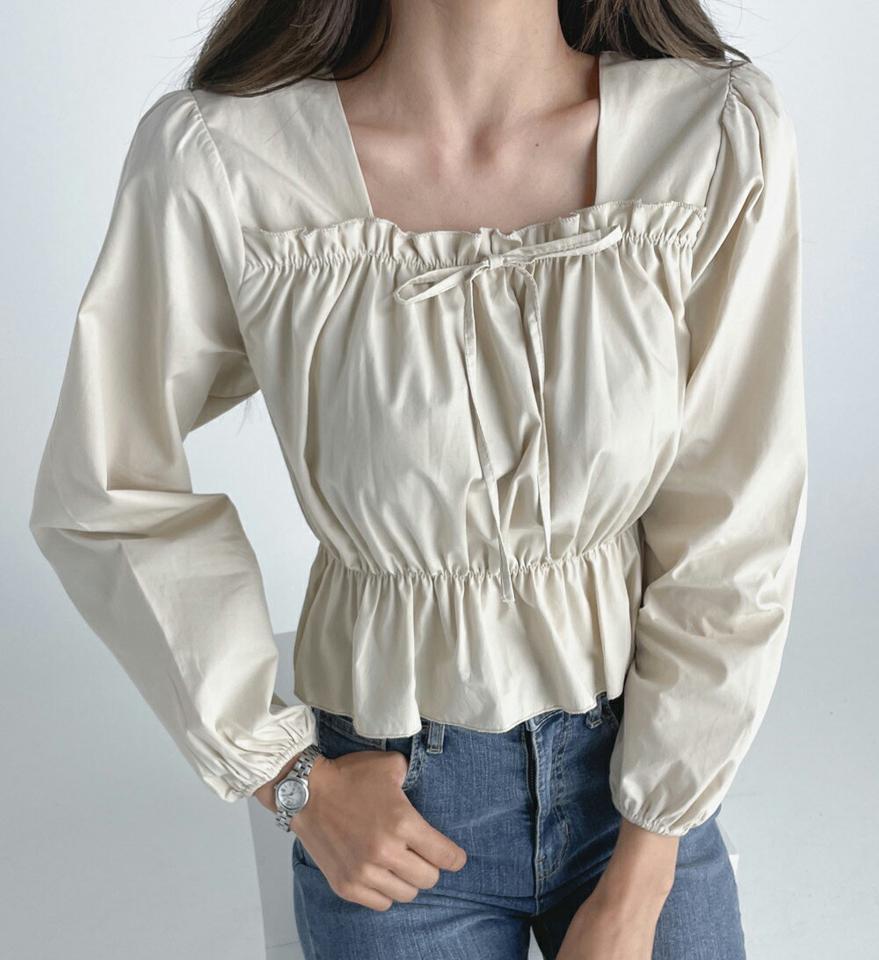 スクエアシャーリングブラウス・t03171 レディース 【bl】トップス ブラウス 長袖 シャーリング スクエアネック デコルテ ツヤ きれいめ かわいい 可愛い 単色 ウエストゴム ペプラムトップス フリル 春 秋 韓国ファッション