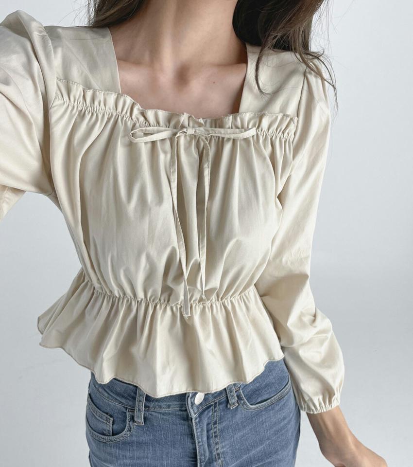 スクエアシャーリングブラウス・t03171 レディース 【bl】トップス ブラウス 長袖 シャーリング スクエアネック デコルテ ツヤ きれいめ かわいい 可愛い 単色 ウエストゴム ペプラムトップス フリル 春 秋 韓国ファッション