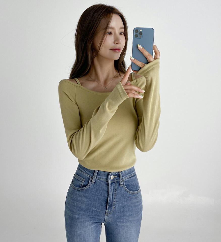 オフショルダーTシャツ・t03161 レディース 【tops】トップス Tシャツ 長袖 ロンT 肩出し 単色 無地 シンプル カジュアル オフショルダー オープンショルダー 肩紐 ヒモ カジュアル 黄色 くすみ 春 秋 韓国ファッション