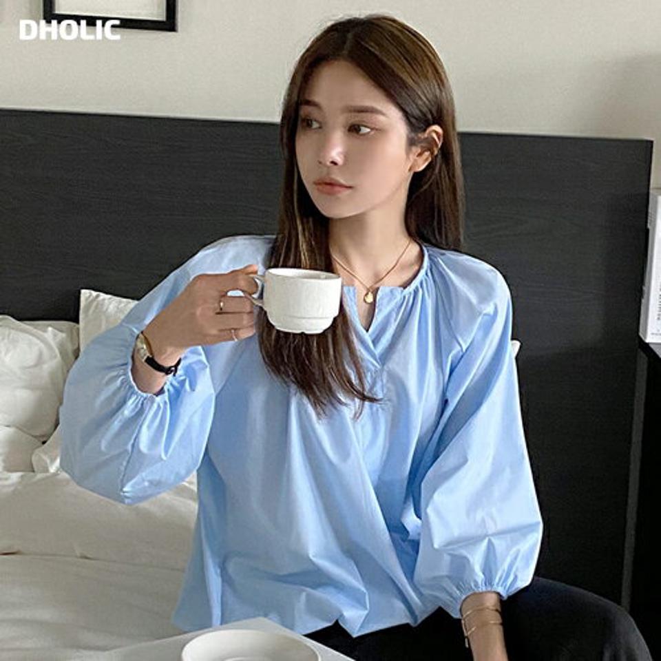 スリットボリュームブラウス・b01004 レディース 【bl】ブラウス トップス 七分袖 7分袖 単色 無地 シンプル ベーシック パステル 体型カバー スリット ギャザー ラグラン 春 秋 フェミニン 水色 スカイブルー 韓国ファッション ハイホリHIHOLLI
