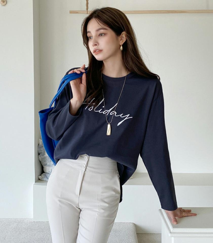 HolidayアンバランスTシャツ・b72526 レディース 【tops】Tシャツ 長袖 アンバランス 柄 模様 ロゴ ロゴT レタリング ラウンド根来 スリット 春 秋 冬 カジュアル かわいい 可愛い 大人 黒 灰色 ブラック グレー 韓国ファッション ハイホリHIHOLLI