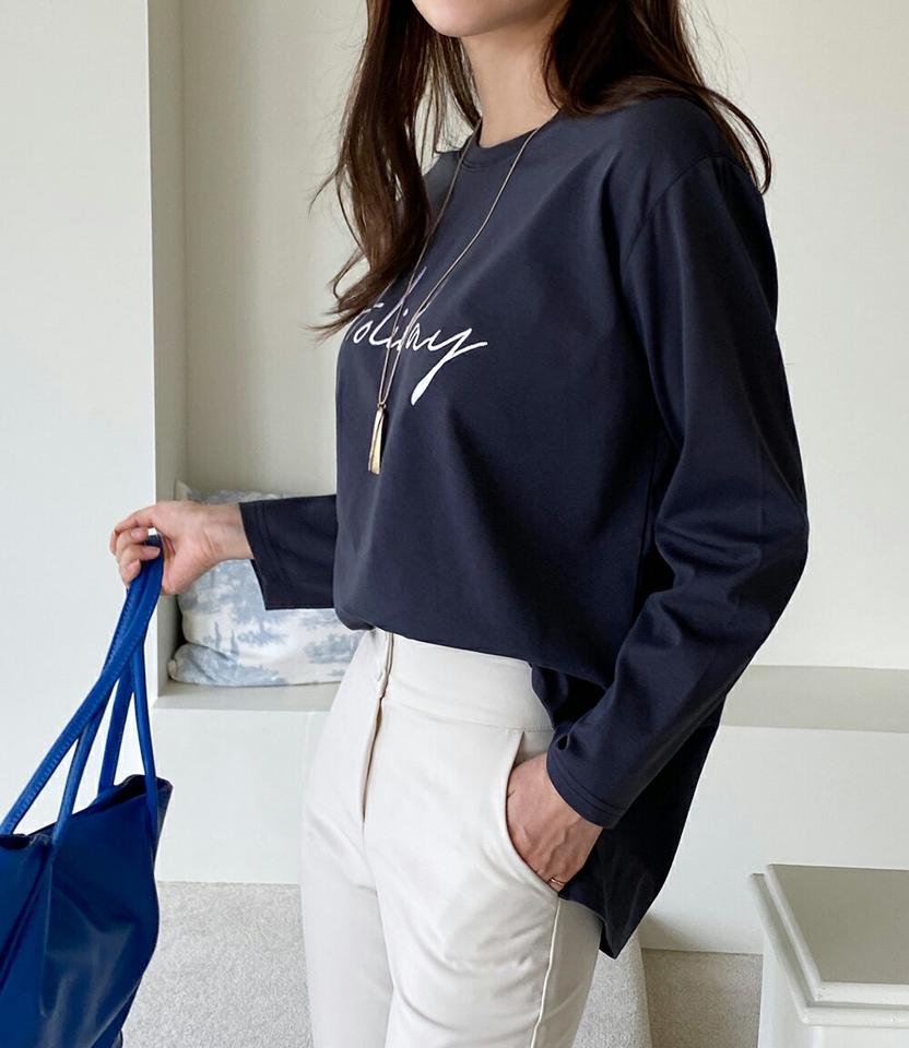 HolidayアンバランスTシャツ・b72526 レディース 【tops】Tシャツ 長袖 アンバランス 柄 模様 ロゴ ロゴT レタリング ラウンド根来 スリット 春 秋 冬 カジュアル かわいい 可愛い 大人 黒 灰色 ブラック グレー 韓国ファッション ハイホリHIHOLLI