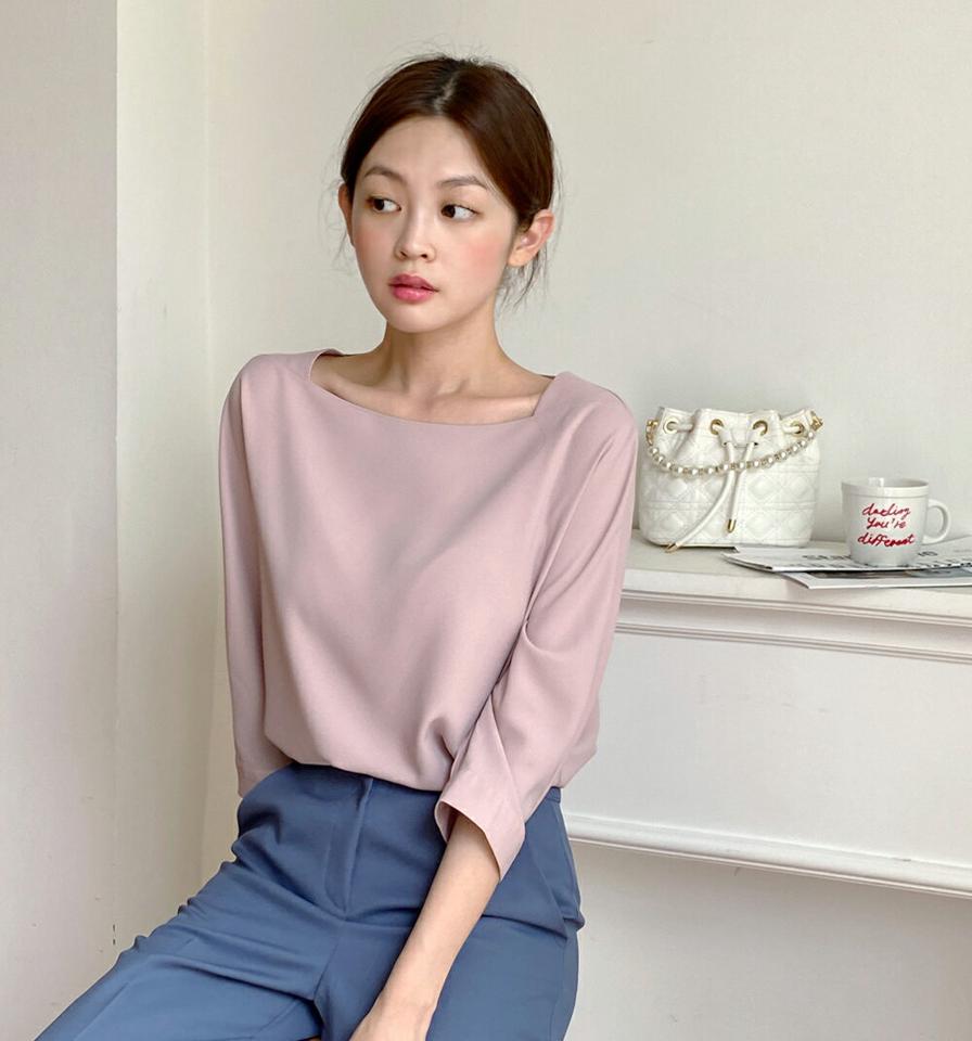 スクエアネックブラウス・b01551 レディース 【bl】トップス ブラウス スクエアネック デコルテ 大人 上品 きれいめ オフィスカジュアル 七分袖 七分丈 7分袖 7分丈 単色 無地 シンプル フェミニン 春 秋 人気 韓国ファッション