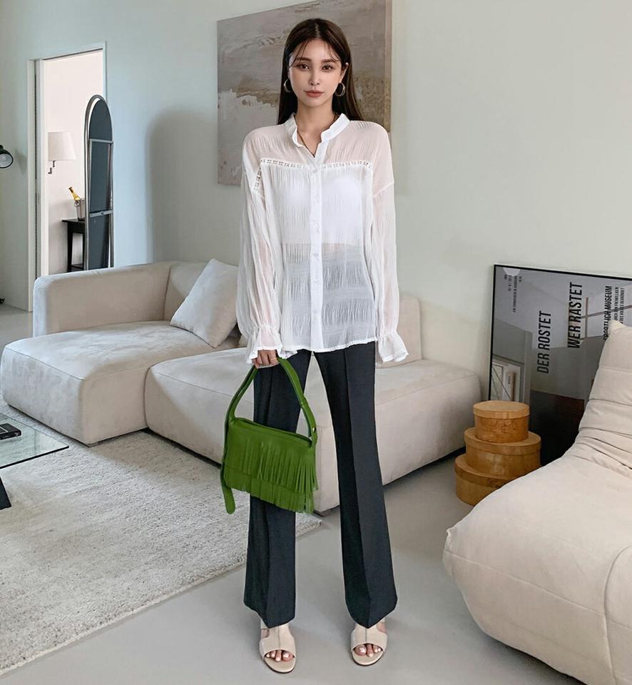 スリットバンドカラーリンクルブラウス・b72834 レディース 【bl】ブラウス トップス 長袖 単色 ユニーク リンクル 透け感 シアー シースルー フェミニン カジュアル 春 秋 ルーズ 襟 かわいい 可愛い 白 韓国ファッション ハイホリHIHOLLI