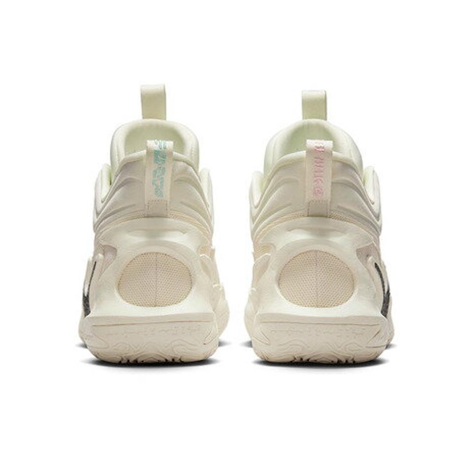 ナイキ（NIKE） バスケットシューズ バッシュ コズミック ユニティ 2 DH1537-100 （メンズ）