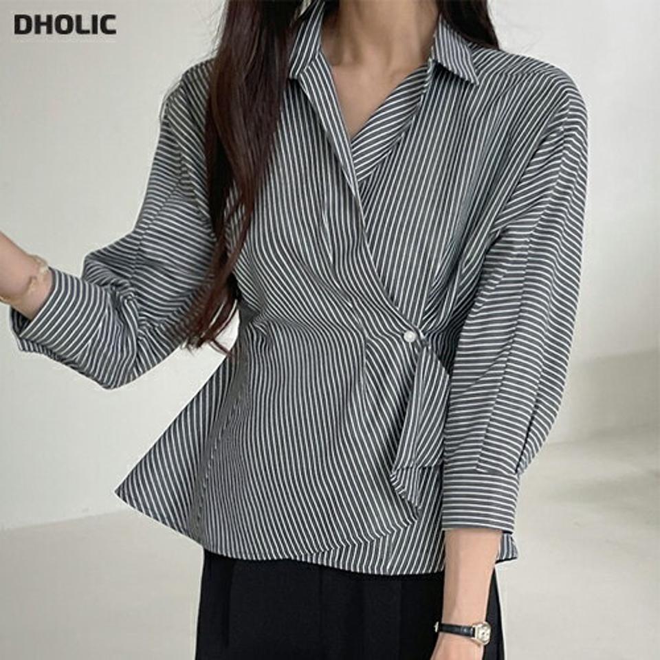 ストライプボタンラップシャツ・t01012 レディース 【bl】ブラウス トップス 7分袖 七分袖 柄 模様 ストライプ 襟 えり ラップ ラグラン カフスタック Vネック 鎖骨 デコルテ モノトーン ヘム 春 夏 大人 黒 韓国ファッション ハイホリHIHOLLI