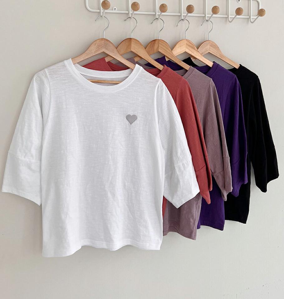 【4DAY限定SALE】ハート刺繍パフTシャツ・b01008 レディース 【tops】トップス Tシャツ 七分袖 7分袖 ハート 刺繍 ポイント ポイント パフ袖 春 夏 秋 フェミニン カジュアル かわいい 可愛い キュート ラブリー 白 ホワイト 韓国ファッション HIHOLLI