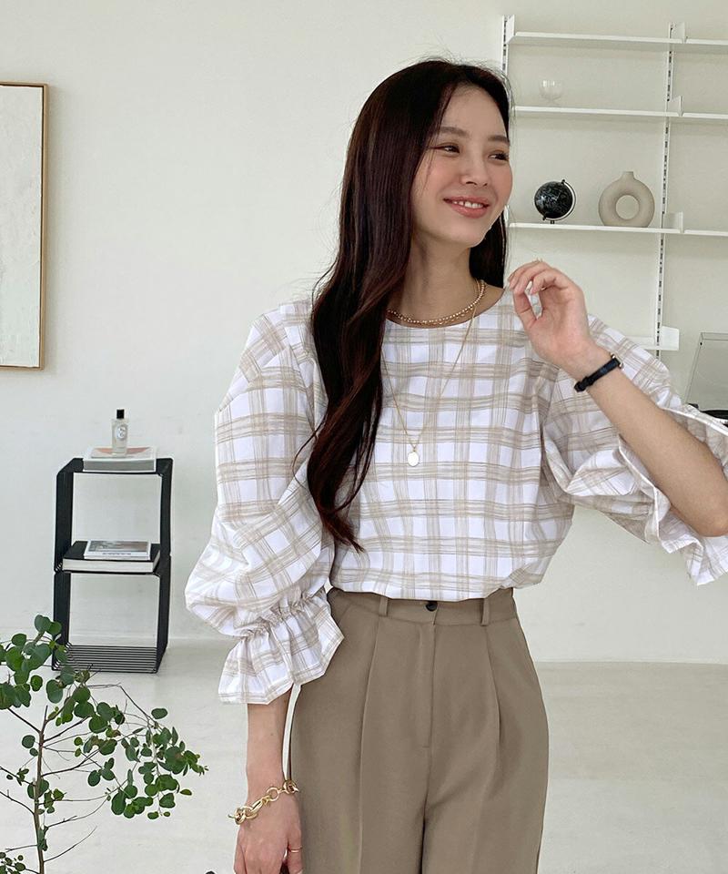 リボンチェックパフブラウス・b01009 レディース 【bl】ブラウス 7分袖 七分袖 柄 模様 チェック柄 バックシャン リボン りぼん パフ袖 パフスリーブ ボリューム ギャザー 秋 冬 かわいい 可愛い キュート ボリュームスリーブ 人気 韓国ファッション ハイホリHIHOLLI