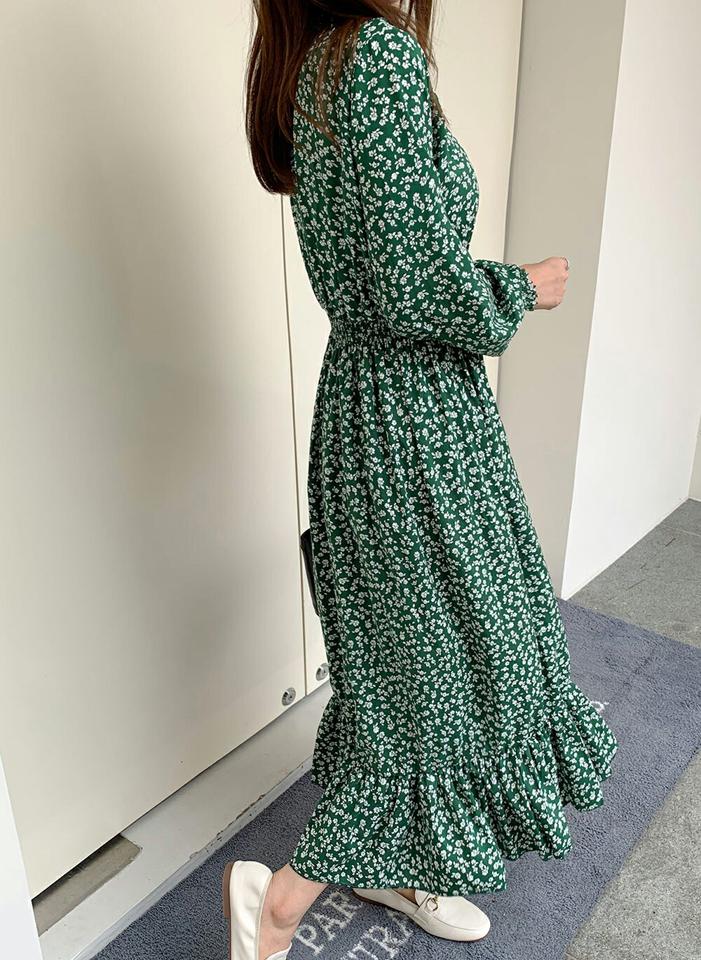 小花柄シャーリングワンピース・b68421 レディース 【ops】ワンピース ロング丈 長袖 花柄 小花柄 シャーリング 総柄 かわいい フェミニン 大人 緑 モダン Aライン ラッフルヘム ハーフネック 春 秋 韓国ファッション
