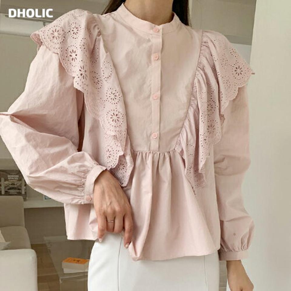 アイレットレースラッフルブラウス・t68414 レディース 【bl】トップス ブラウス 長袖 アイレット レース ラッフル フリル ガーリー レトロ 袖コン ピンク くすみ バンドカラー ギャザー フレア 花柄 スカラップ パフスリーブ 春 秋 韓国ファッション