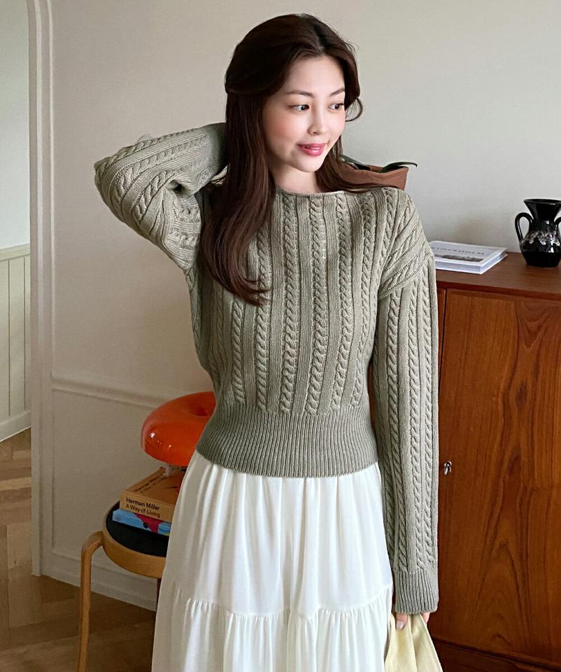 ボートネックケーブルニット・t67110 レディース 【tops】トップス ニット 長袖 ケーブル編み ボートネック シンプル カジュアル ドロップショルダー クロップド丈 アクリルニット 春 秋 韓国ファッション