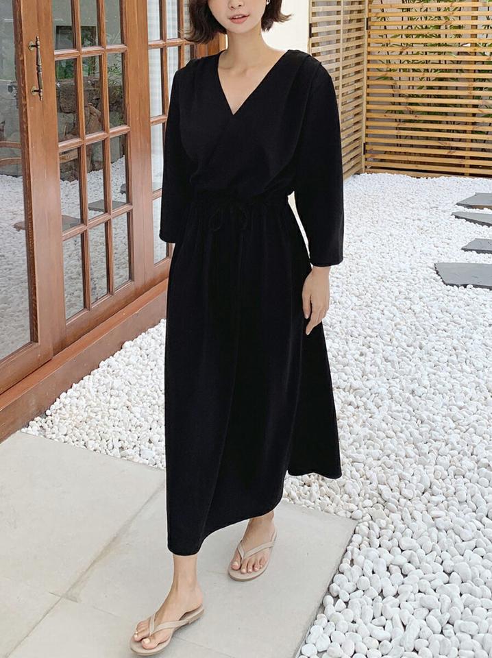 ストリング付カシュクールワンピース・t67562 レディース 【ops】ワンピース ロング丈 七分袖 7分袖 七分丈 7分丈 長袖 カシュクール 単色 無地 シンプル 大人 ストリング ウエストマーク ベージュ デコルテ フレア リンクル 韓国ファッション 人気