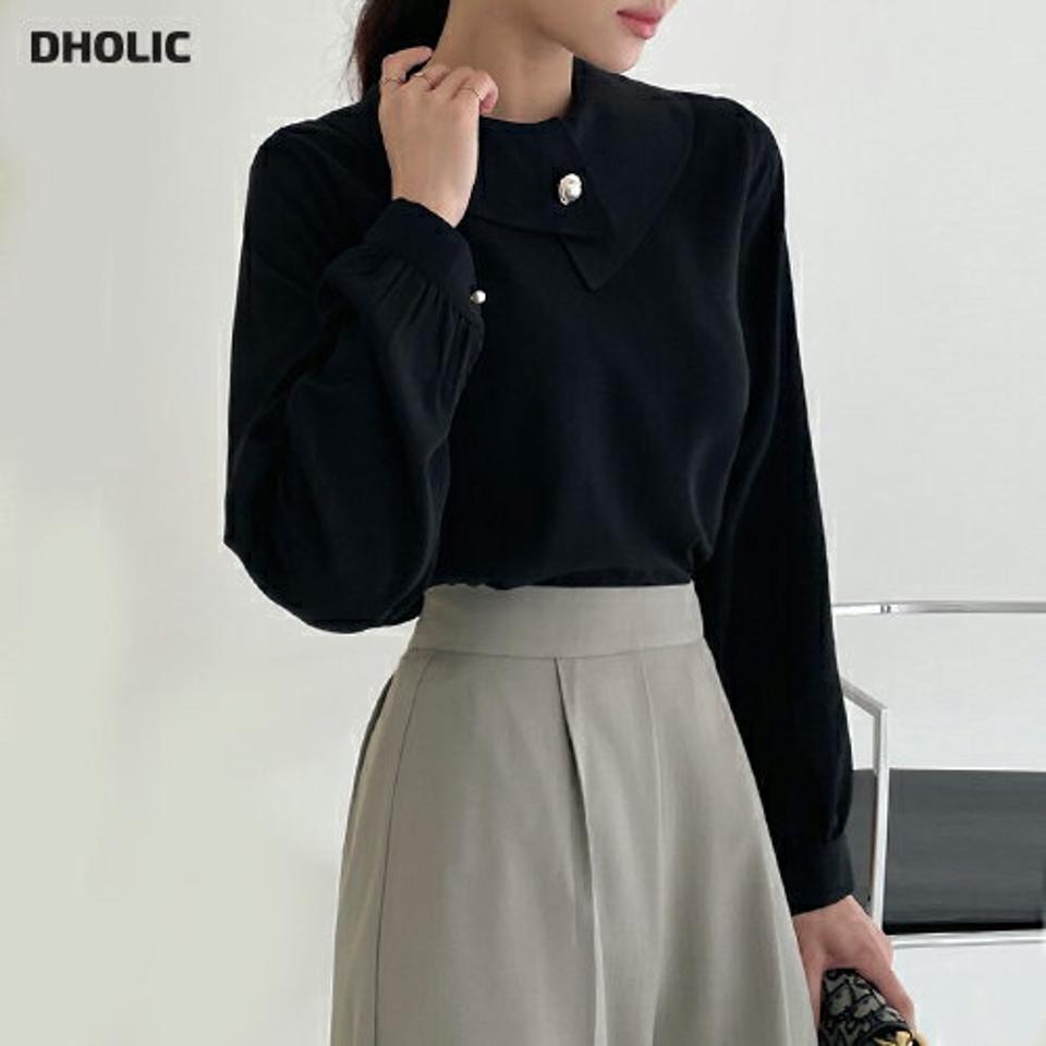 フェイクパールアシメカラーブラウス・b72572 レディース 【bl】ブラウス トップス 長袖 襟 襟コン ぼたん ボタン フェイクパール パフ袖 パール調 オフィスカジュアル 秋 冬 フェミニン 上品 高級感 韓国ファッション HIHOLLI