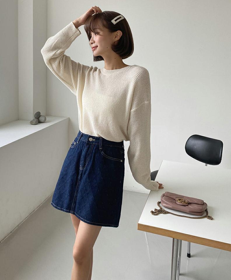 バックスリットリボンニット・t01628 レディース 【tops】トップス ニット 長袖 バックスリット 背中見せ 露出 セクシー ラウンドネック 単色 無地 シンプル カジュアル りぼん ドロップショルダー クロップド丈 春 秋 韓国ファッション