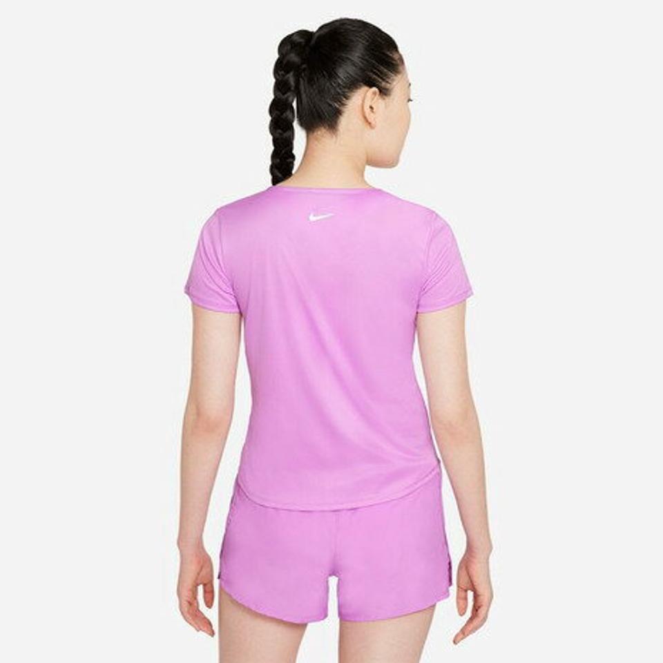 【ランニング対象品購入&エントリーでP10倍!8/19 20:00〜8/28 23:59】ナイキ(NIKE) ランニング スウッシュ ラン トップス CZ9279-597 (レディース)