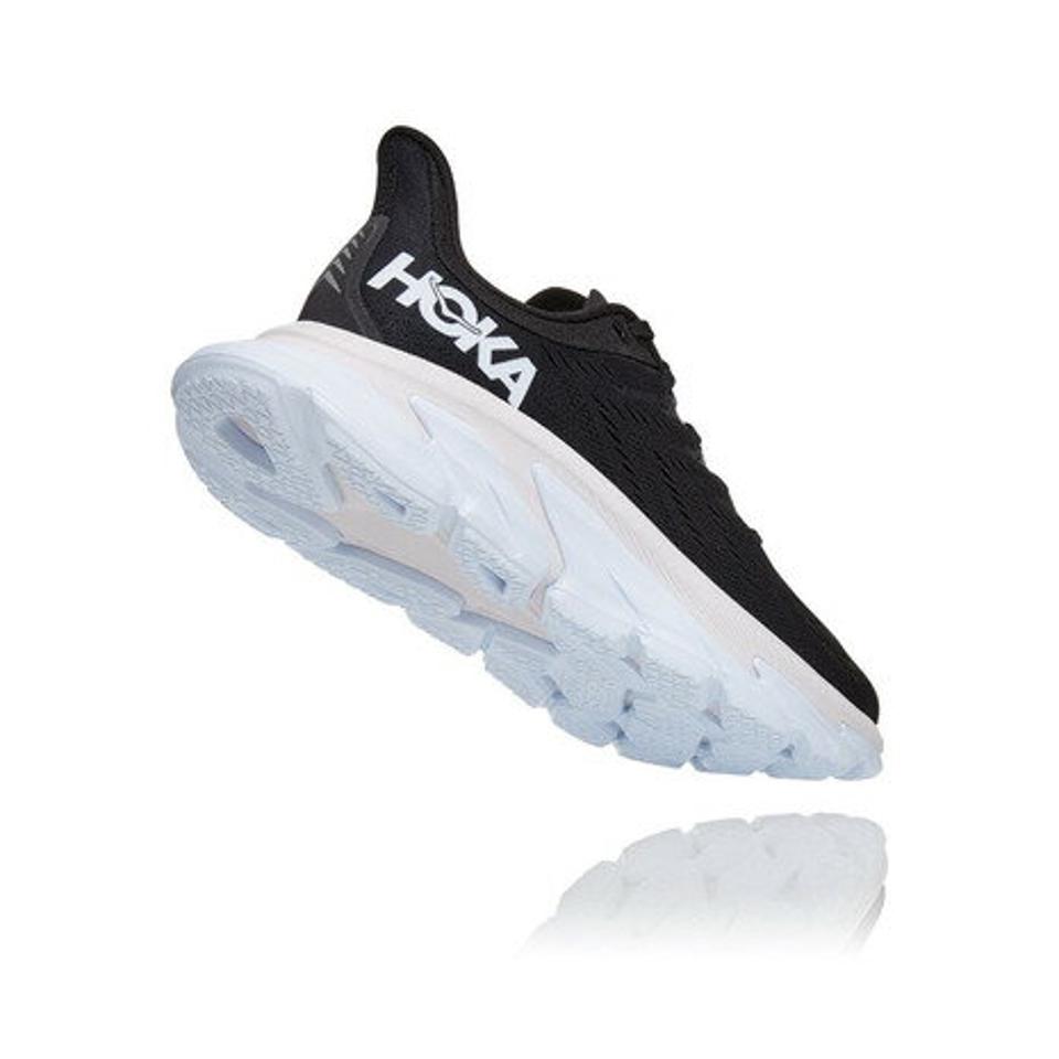 ホカ（HOKA）（メンズ）ランニングシューズ ジョギングシューズ クリフトン エッジ 1110510-BWHT