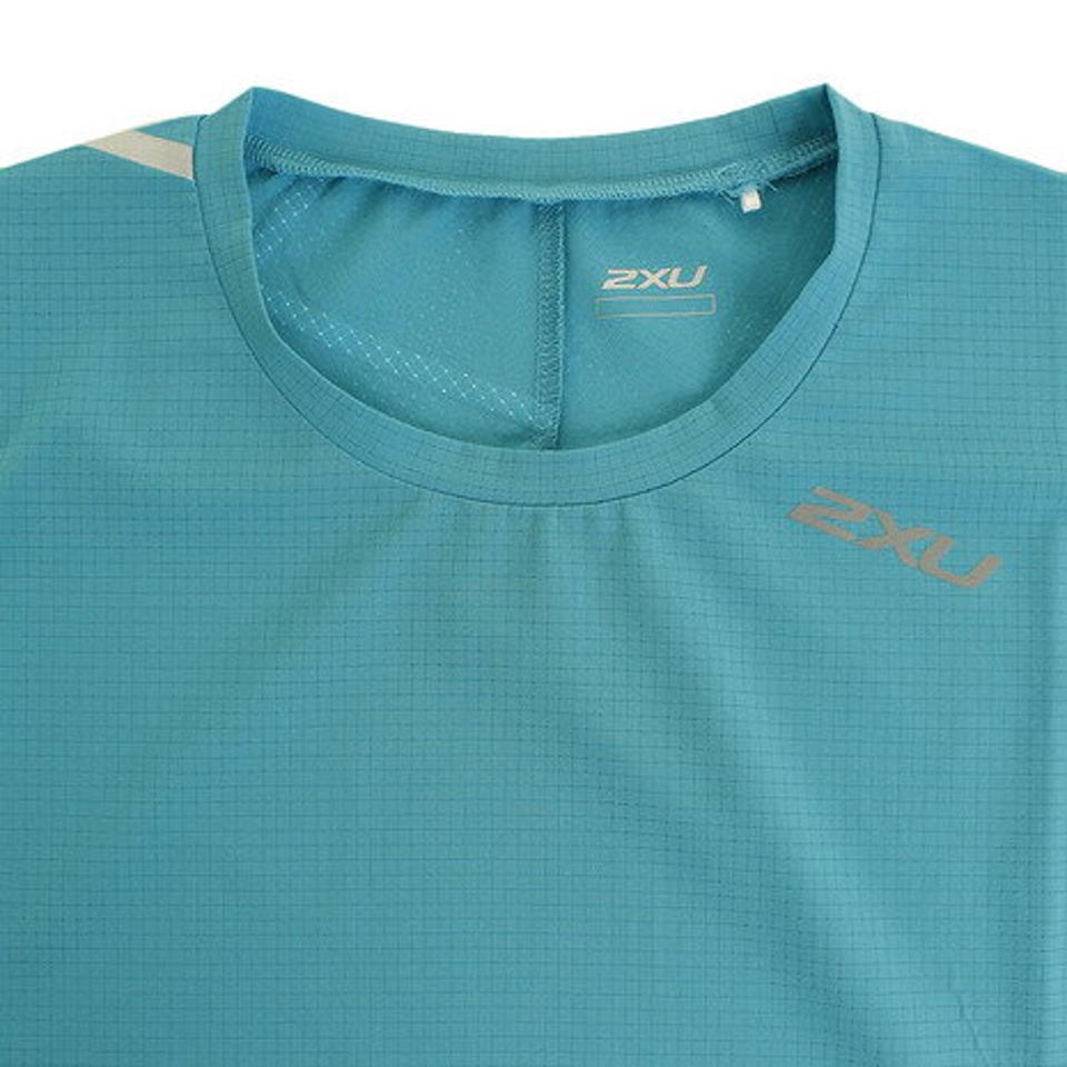 【ランニング対象品購入&エントリーでP10倍！8/19 20:00〜8/28 23:59】ツー・タイムズ・ユー（2XU） ランニング ストレッチエアフロー 半袖 Tシャツ MR6010A-GRN/SIL オンライン価格 （メンズ）